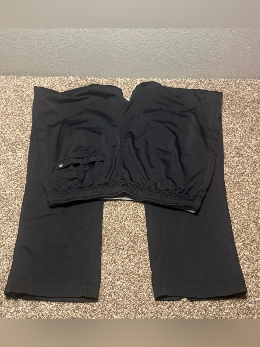 Nike Black Men’s Medium Track Pants with White Swoosh - Picture 9 of 16